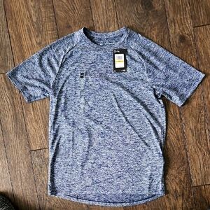 Men's NWT Under Armour T Shirt Small